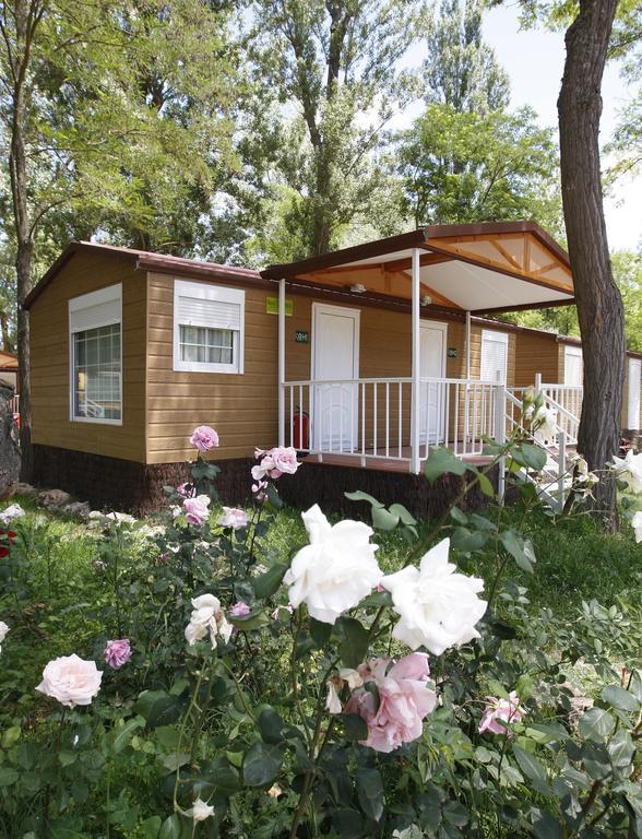 Burgo Camping Fuentes Blancas חדר תמונה